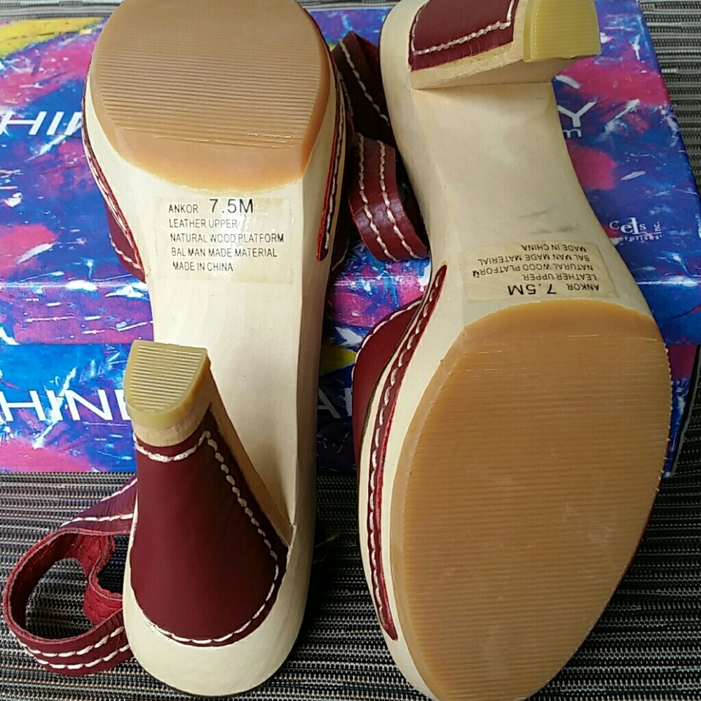 Chinese Laundry Wood and Leather Heels;-) - Picture 4 of 8